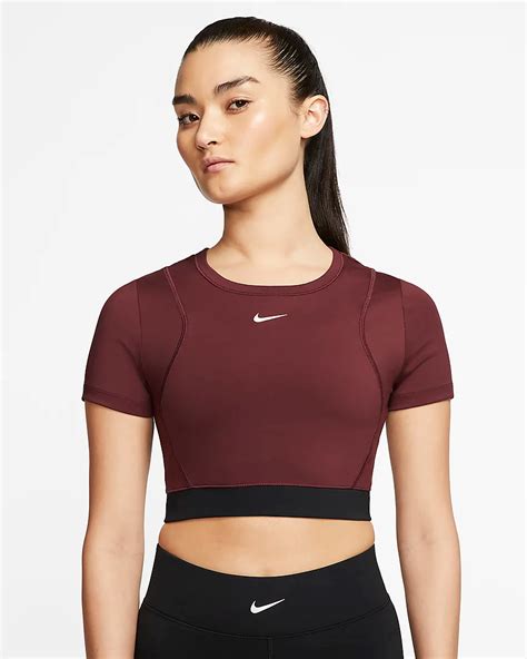 Tops. Nike.com